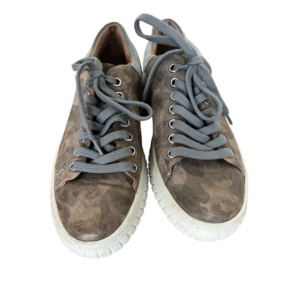 Sofft Parkyn LaceUp Platform Sneakers Brown Camo 7M Comfort Shoes